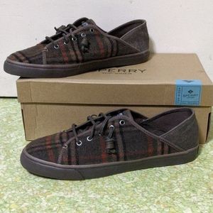Brand new sperry shoes